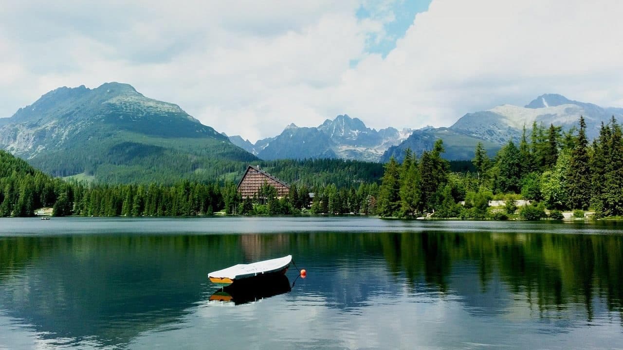 Letná dovolenka v Tatrách: ako zabaviť deti okrem turistiky